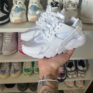 Womens White Nike Sneakers